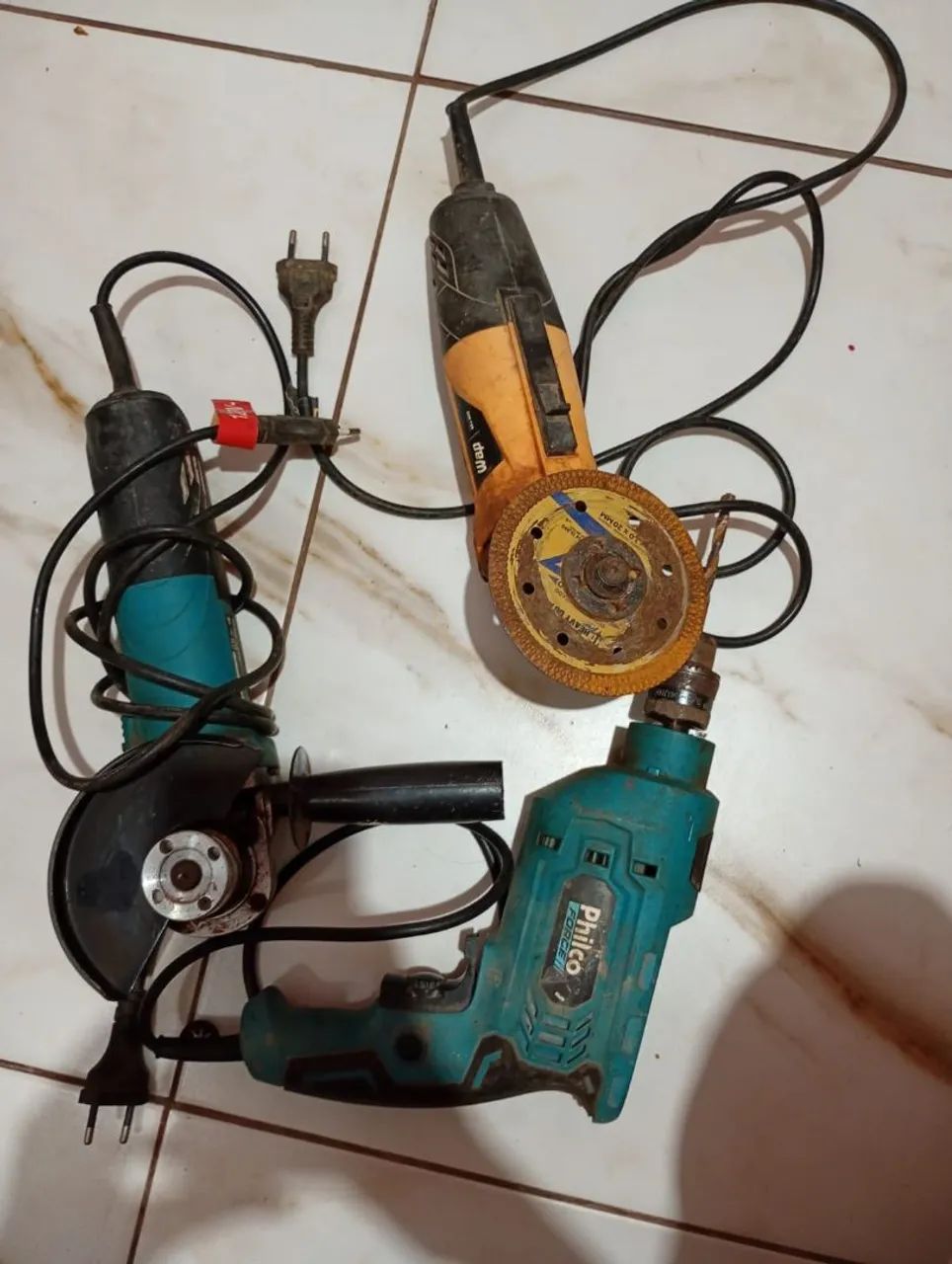 Selling 1 Drill and 2 Grinders
