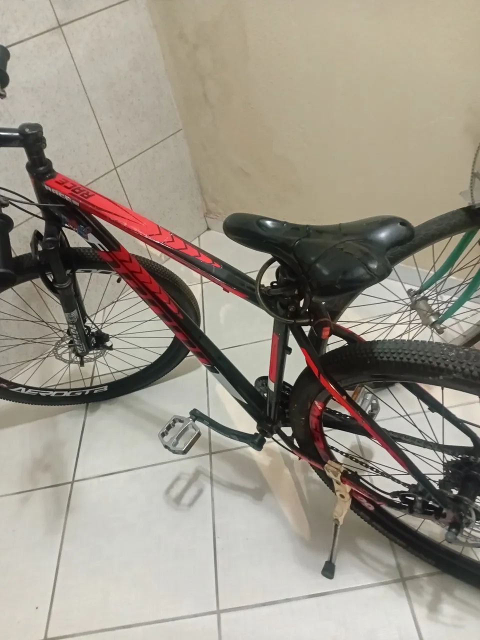 Bicicleta Aro 29 bem conservada 
