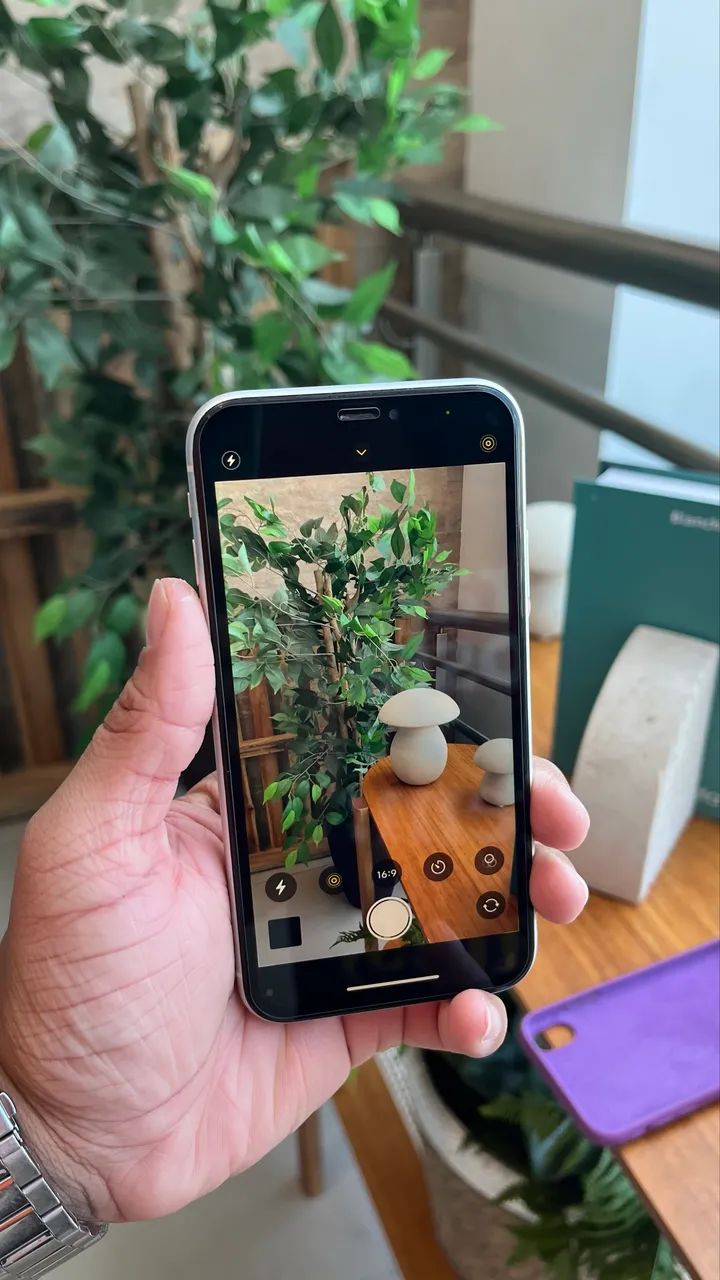 iPhone XR Branco - Bateria 100% - carregador lacrado  - Foto 2