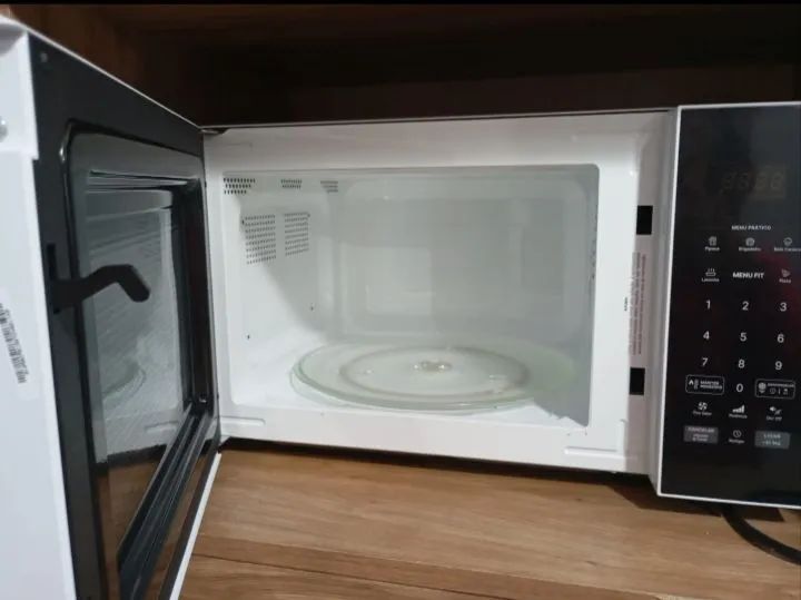 Micro-ondas Philco 25 Litros 220V - Funcionando perfeitamente - Foto 2