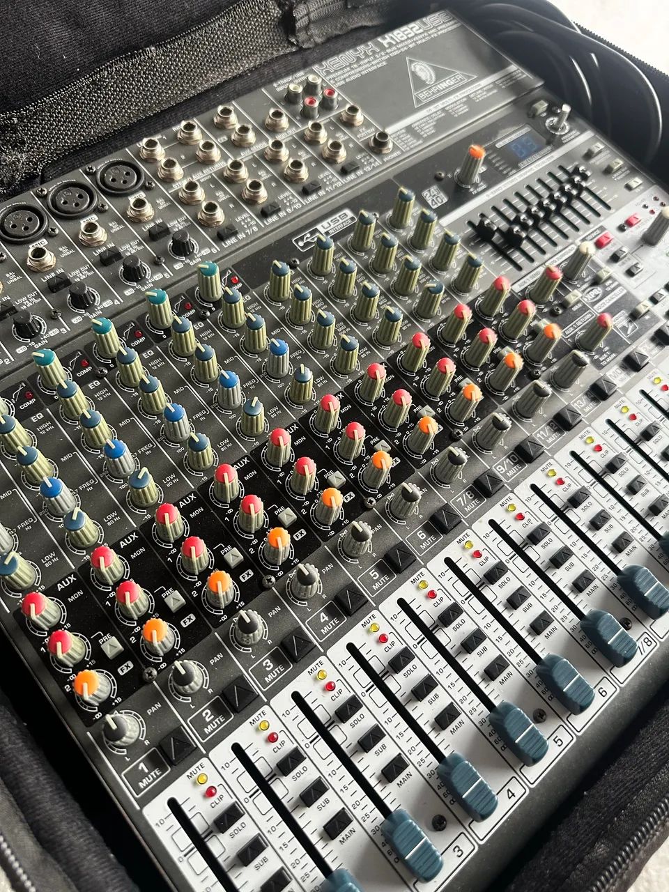 Mesa de som Behringer - Foto 4