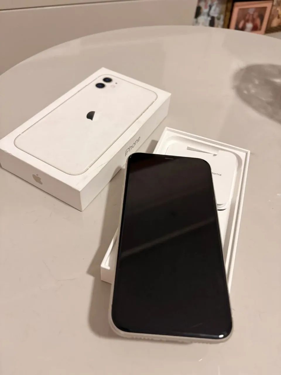 Vendo IPhone 11 64g Branco  - Foto 2