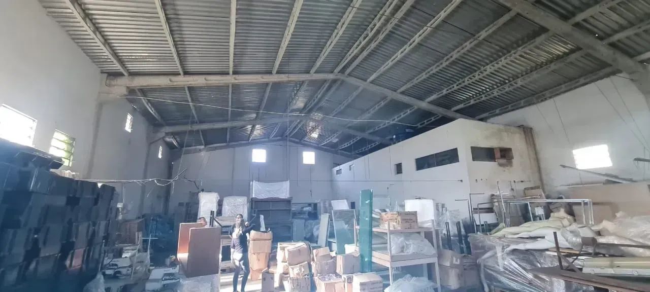 VENDO GALPÃO OLARIA 635 m2 - Foto 2