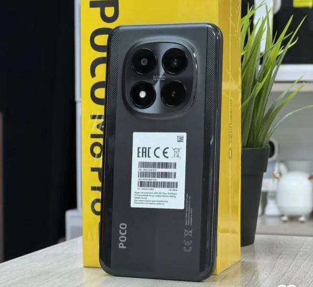 POCO M8 Pro 5G 12/512GB Câmera 50MP Tela Amoled 120hz Bateria 6500mAh Aceitamos Cartões