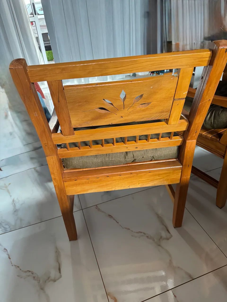 Poltronas de madeira  - Foto 3