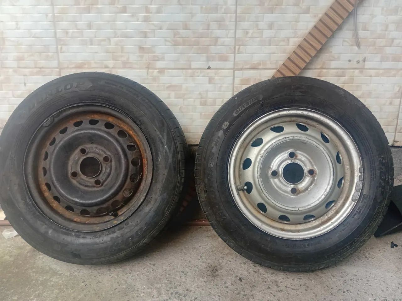 Roda 13 com pneus   - Foto 2