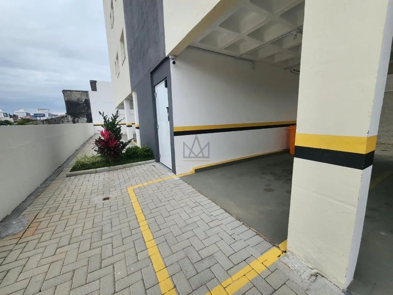 Apartamento em Coqueiros - Foto 4