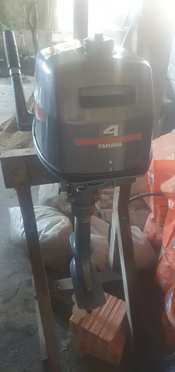 Motor Yamaha 4HP - vendo ou troco por 6 ou 8 hp - Foto 3