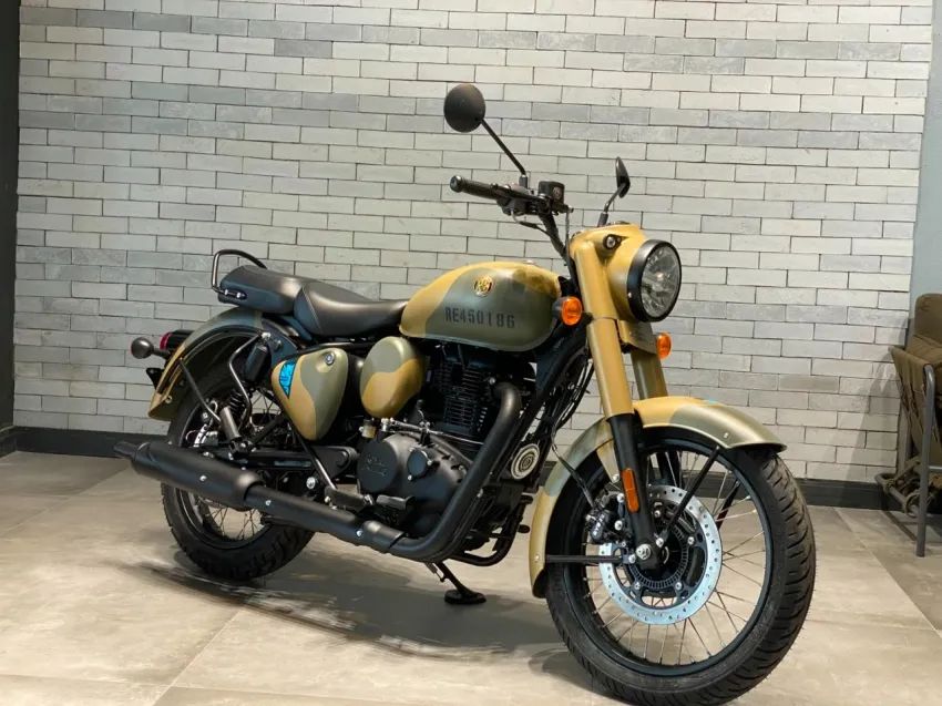 royal enfield Class 350 command Sand
