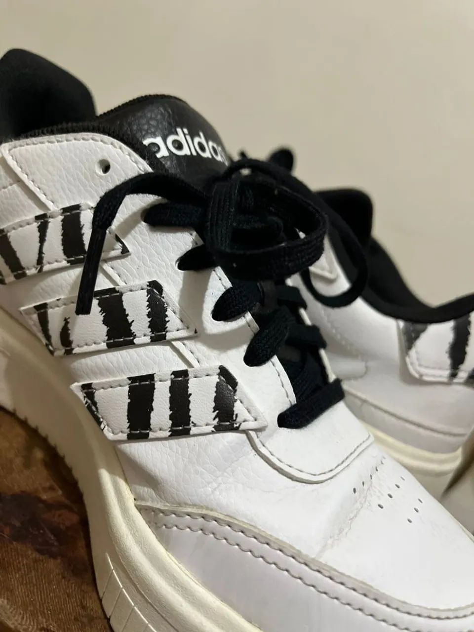 Adidas tamanho 37 - Foto 3