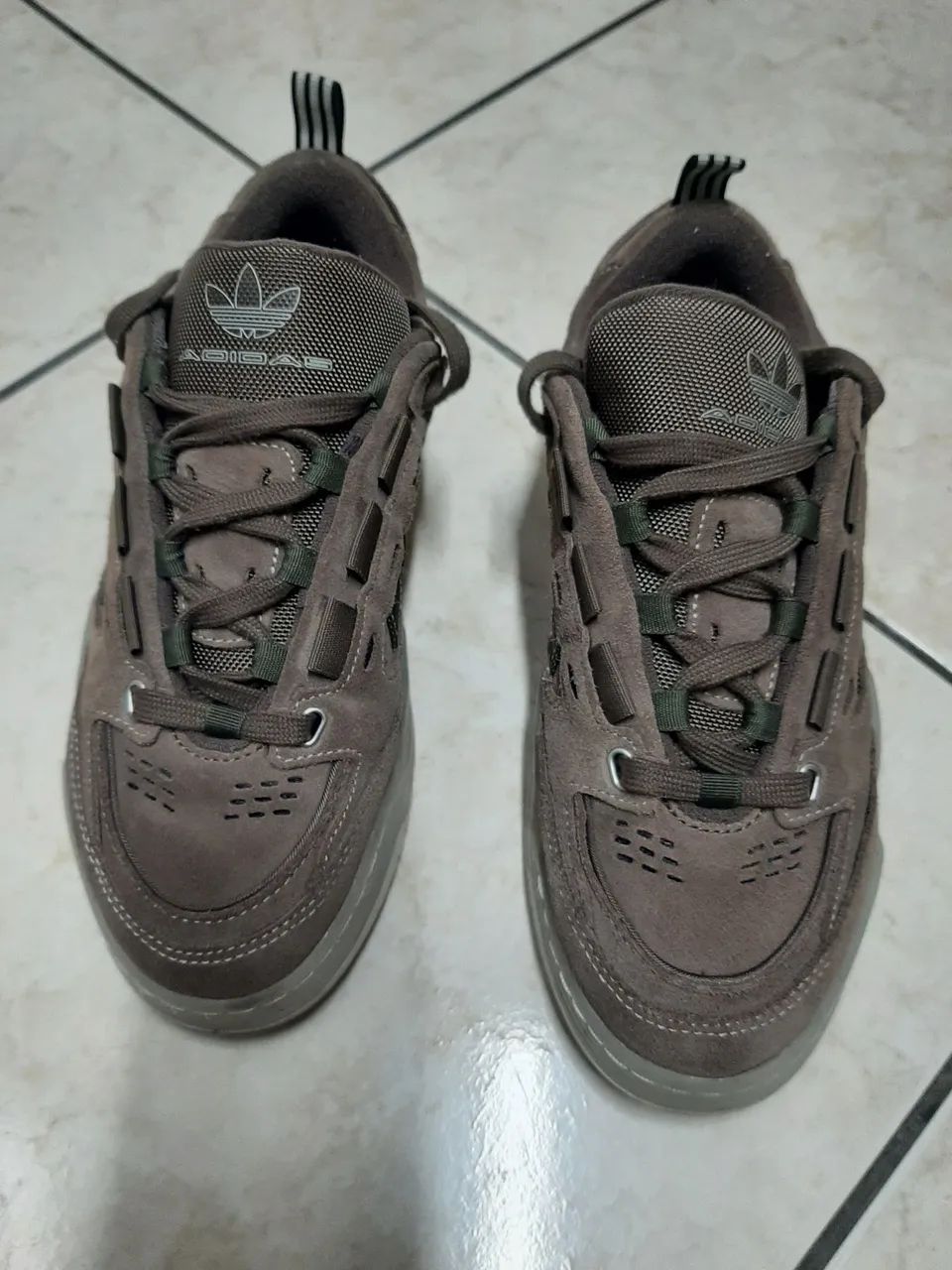 VENDO TÊNIS ADIDAS ADI2000 SEMINOVO. - Foto 4