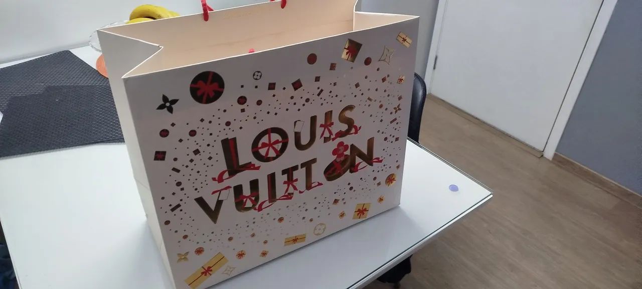 Sacola Louis Vuitton 