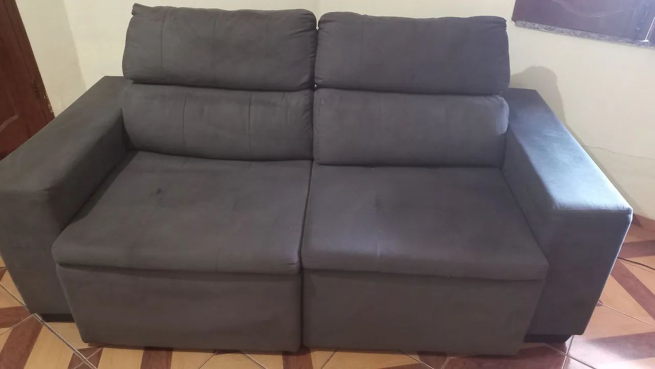 Vendo esse sofá pouco usado  - Foto 3