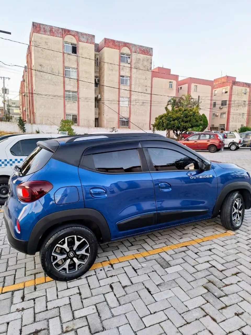 Renault Kwid Outsider 1.0 Flex 12V 5P Mec. 2022 - Foto 3