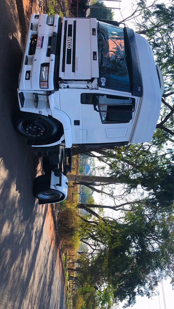 Vendo ou troco iveco eurotech 1999/1998 - Foto 3