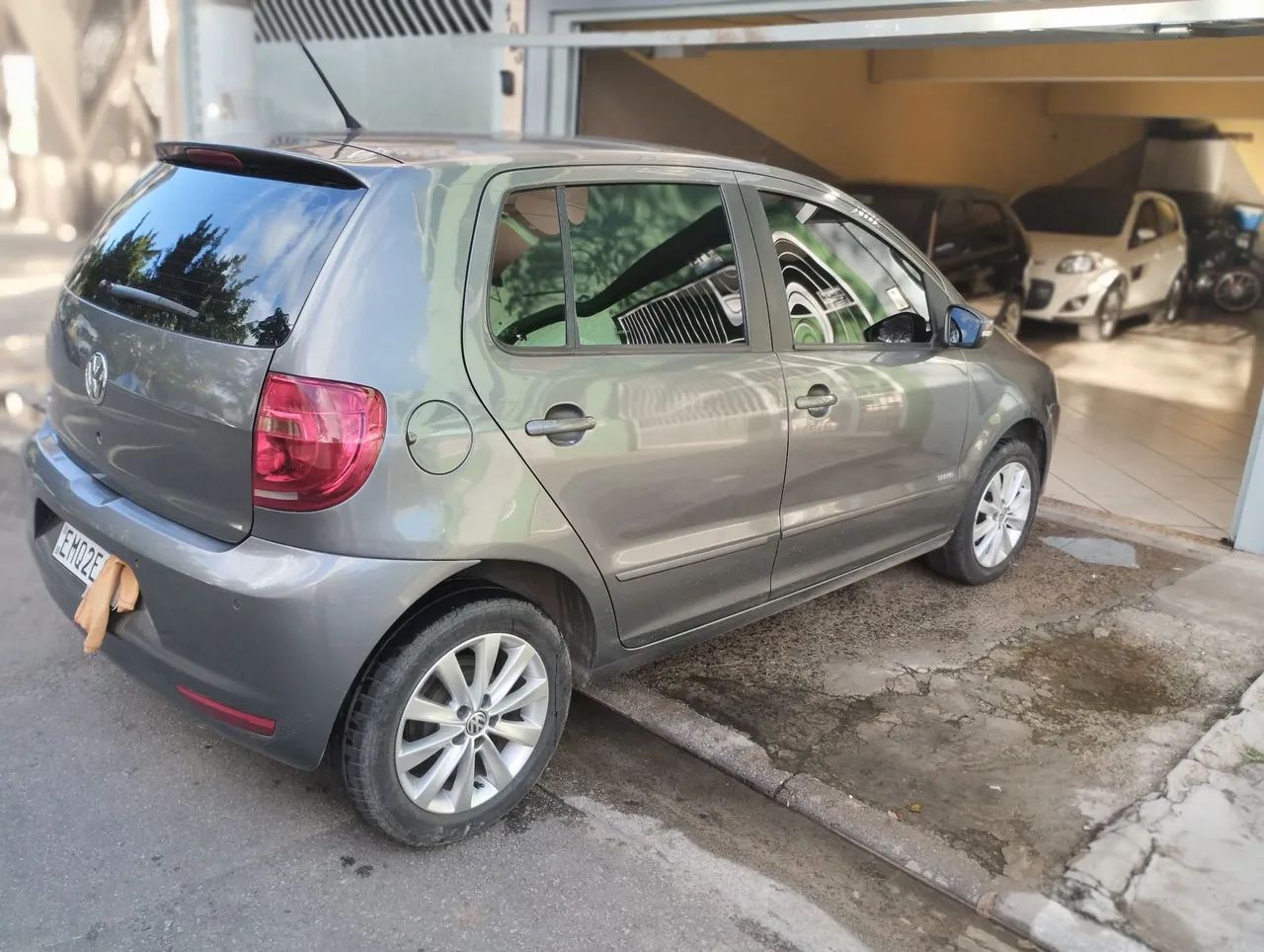Volkswagen Fox Fox 1.0 Mi Total Flex 8V 3p 2013
