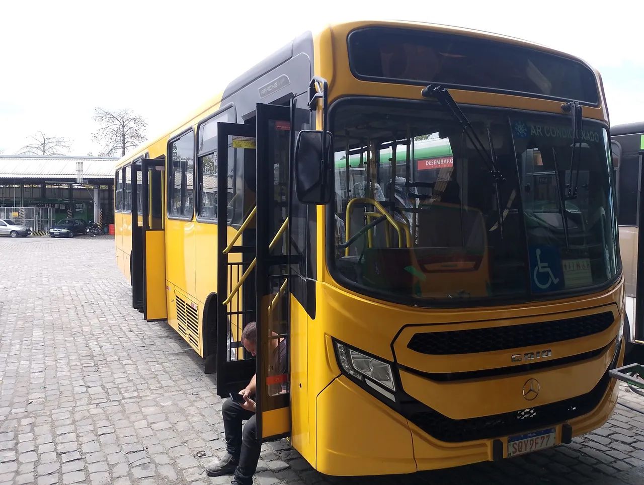 Caio Apache ano 2024/25 Mercedes 1721, com 42 lugares  - Foto 5