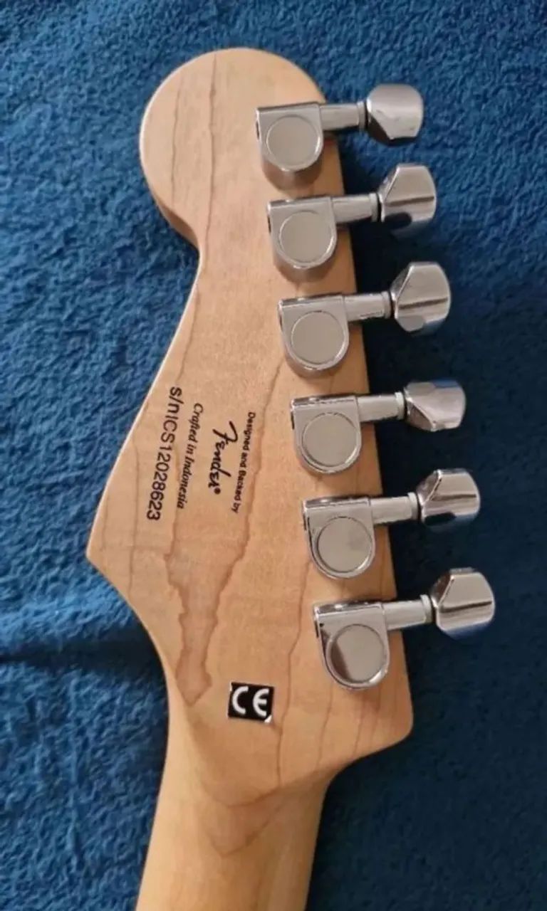 Guitarra Squier Affinity com captadores Malagoli  - Foto 3