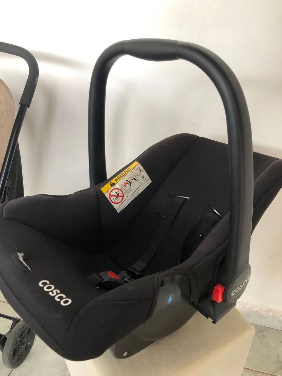 Carrinho de bebê + bebê conforto cosco  - Foto 4
