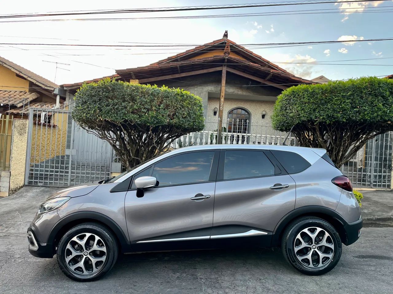 Renault Captur Intense 1.3 TB 16V Flex 5P AUT 2022