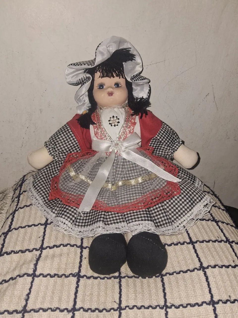 Boneca vintage porcelana 