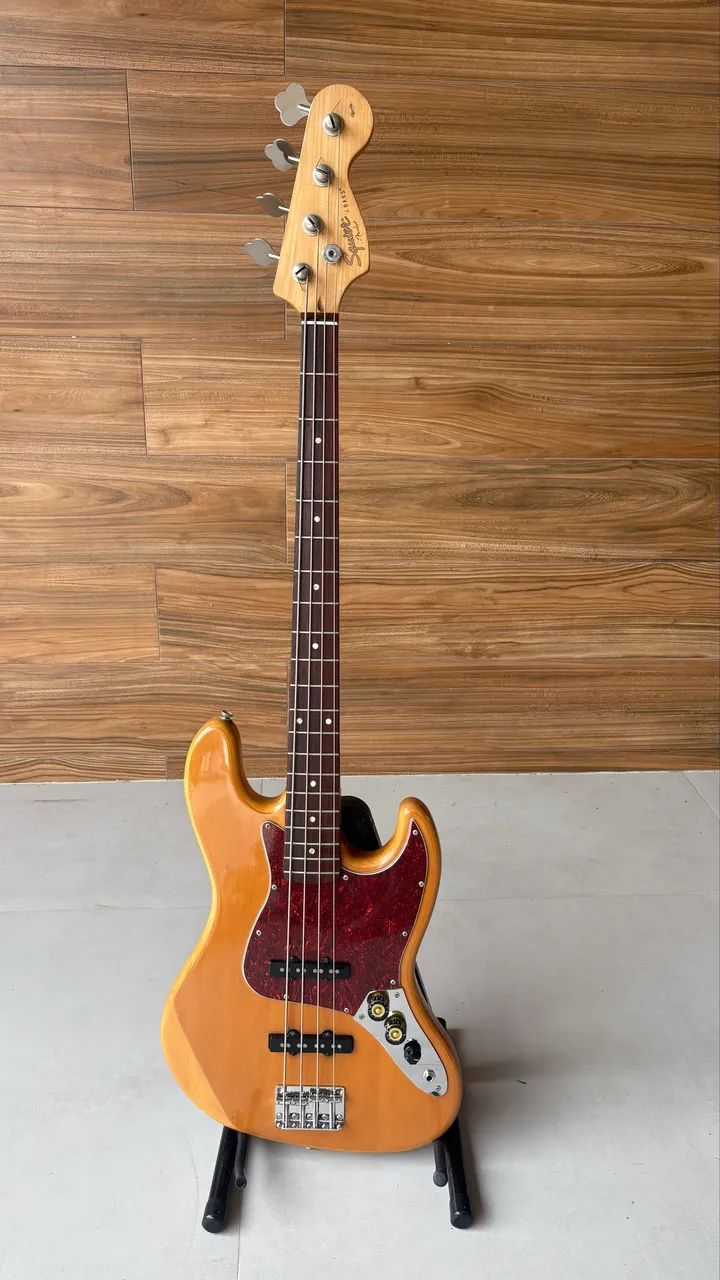 Baixo 4 Cordas Fender Squier com DIMARZIO  - Foto 2