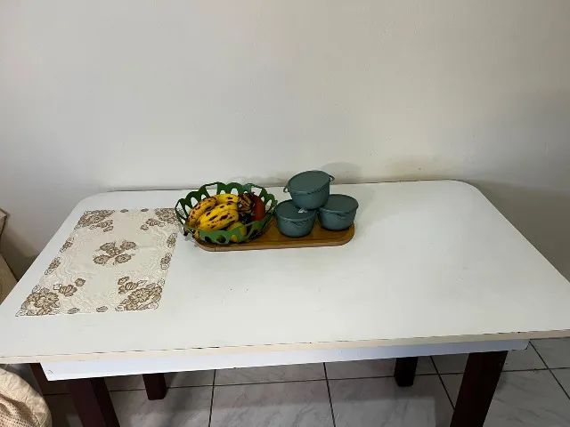 MESA DE COZINHA/JANTAR BRANCA COM PÉS DE MADEIRA - Foto 2
