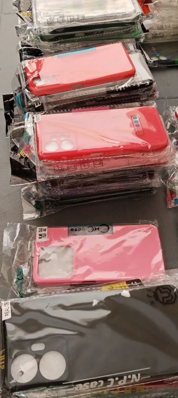 LOTE COM 87 CAPAS DE CELULAR NOVAS DE VÁRIOS MODELOS