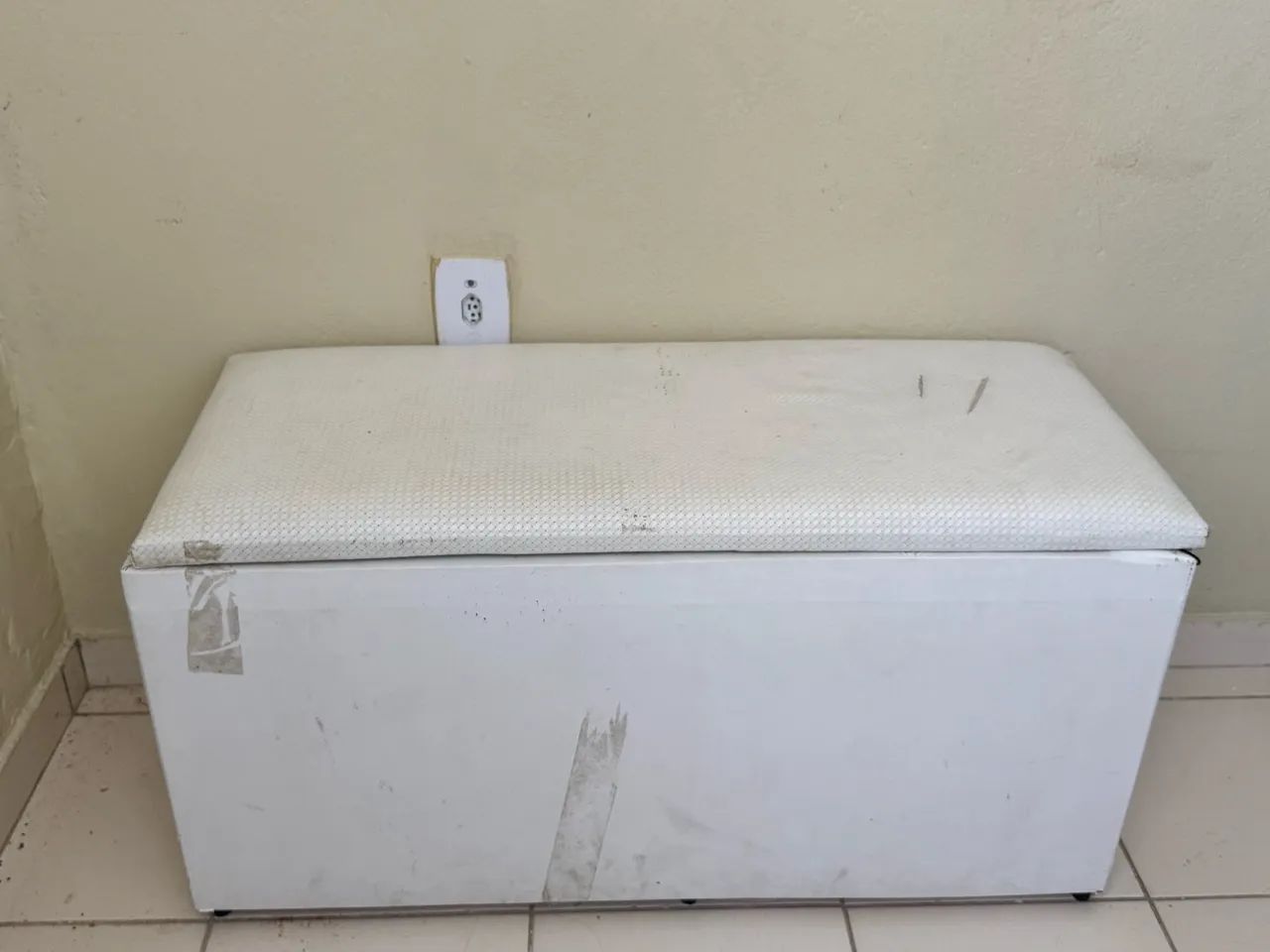 BAÚ/PUFF 40 reias