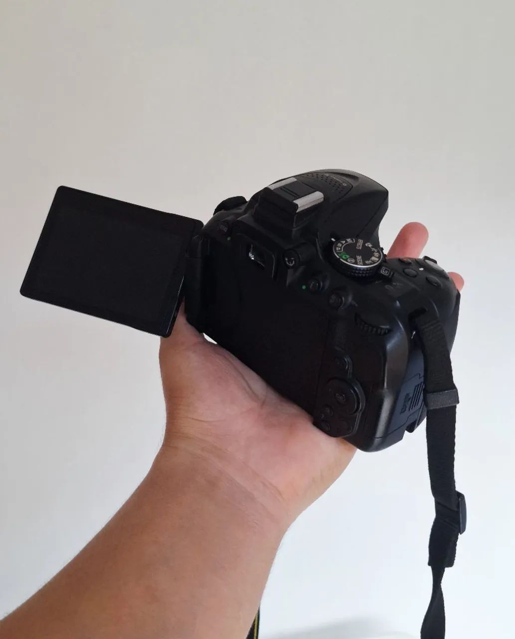 Câmera Nikon D5300 com acessórios - Foto 4
