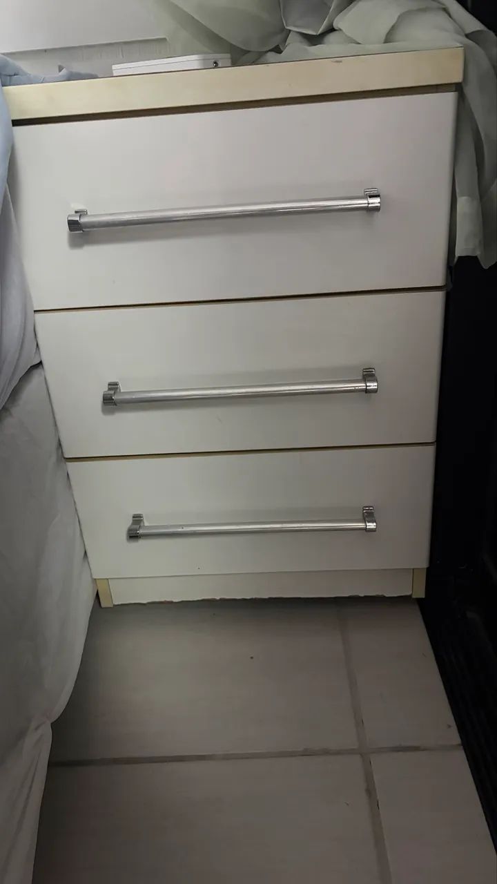 Vendo criado mudo 
