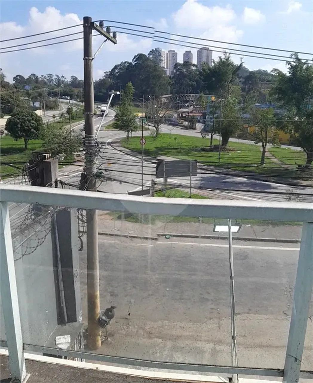 Alugo Galpão com 560 metros quadrados km 19 da Rodovia Raposo Tavares