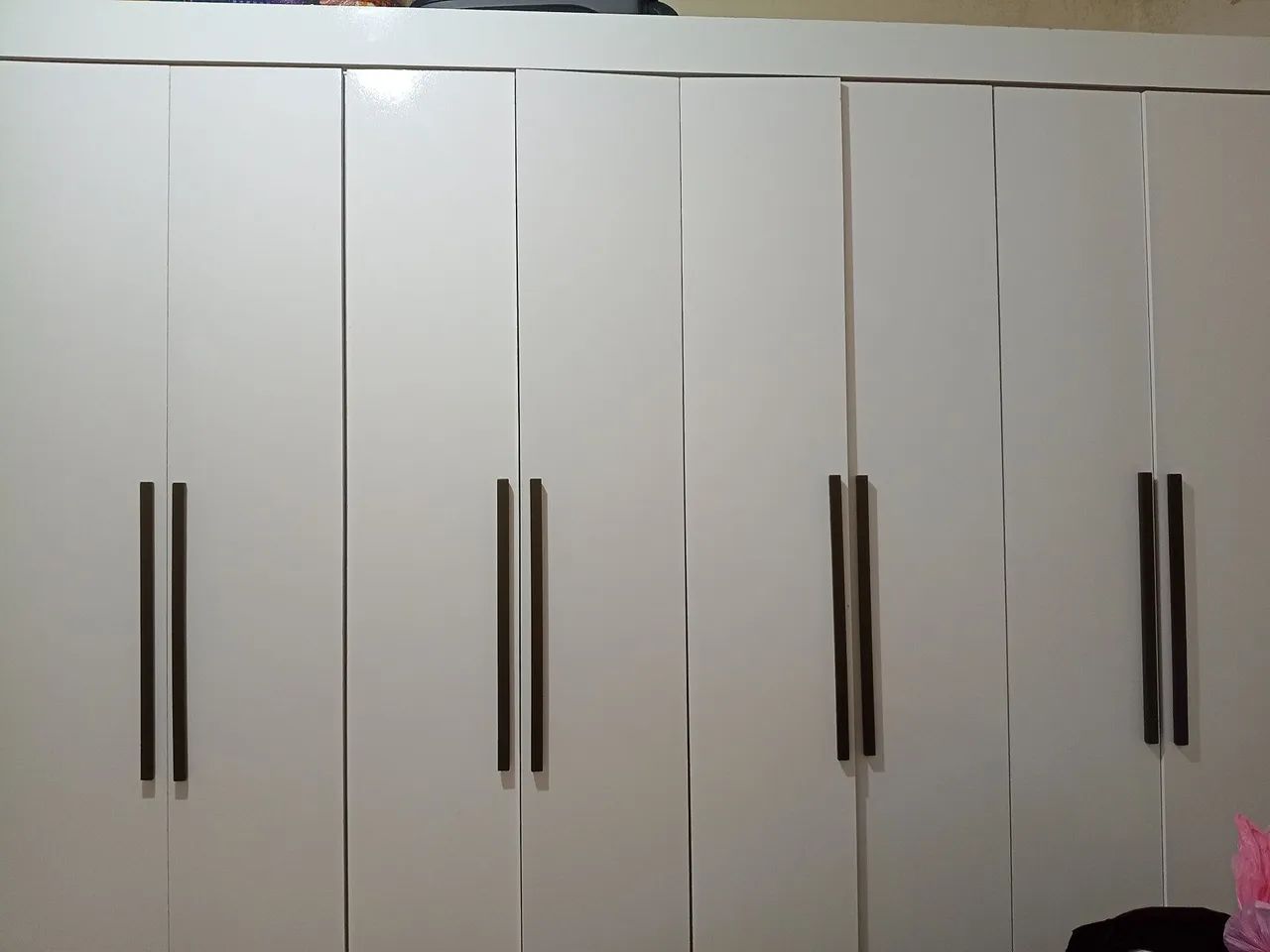 Guarda roupa branco 8 portas