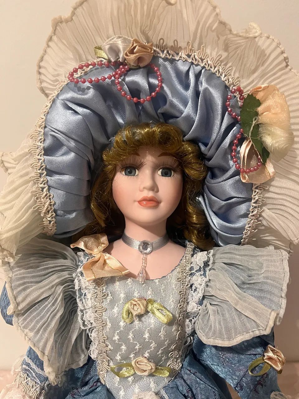 Antiga boneca de porcelana dama vitoriana. - Foto 4