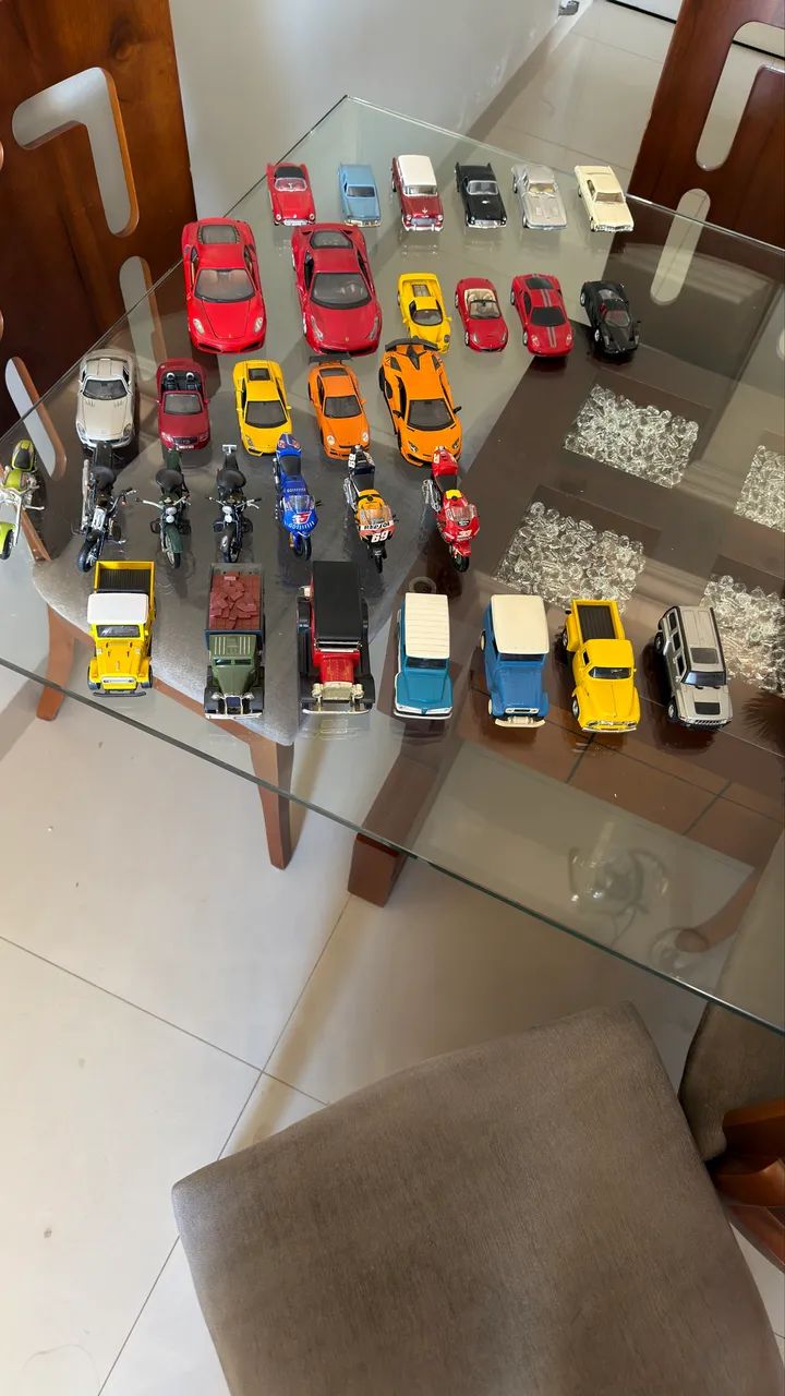 Coleção de Miniaturas de Carros,Motos e Agrícolas  - Foto 2