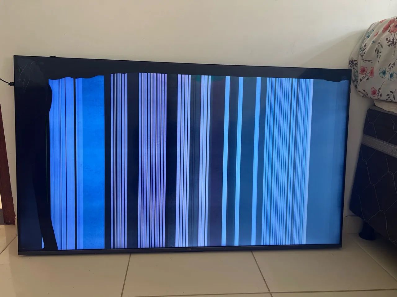 Vende se TV com defeito - Foto 3