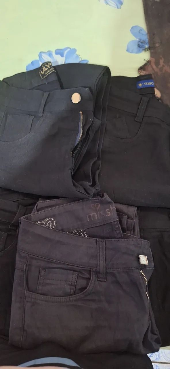 Vendo calça de Lycra Seminova 30 reais cada - Foto 2