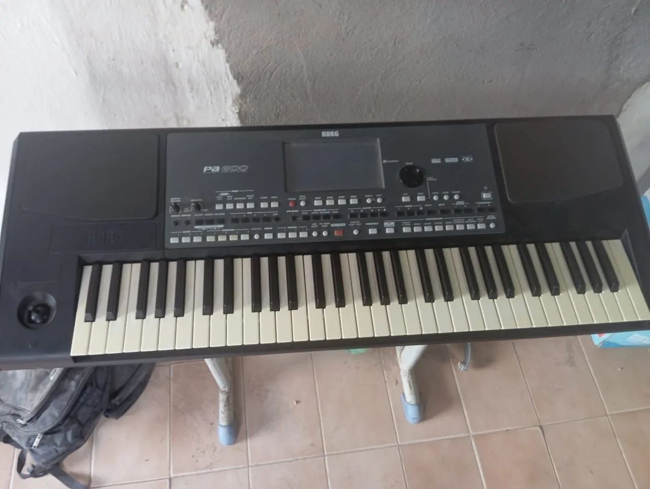Vendo teclado Pa600 da Kong Todo programado. Aceito proposta.!