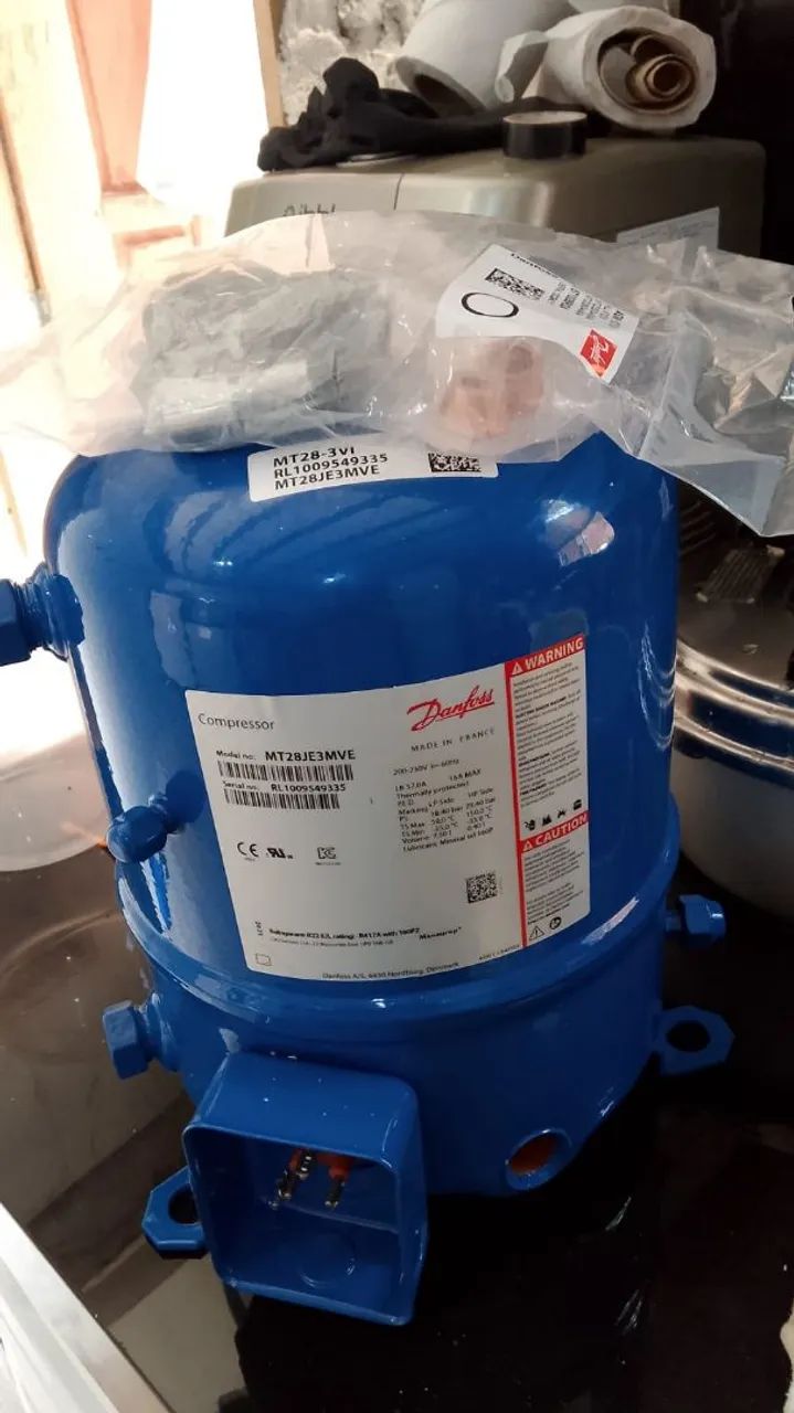 Vendo compressor danfuss MT 28  - Foto 5