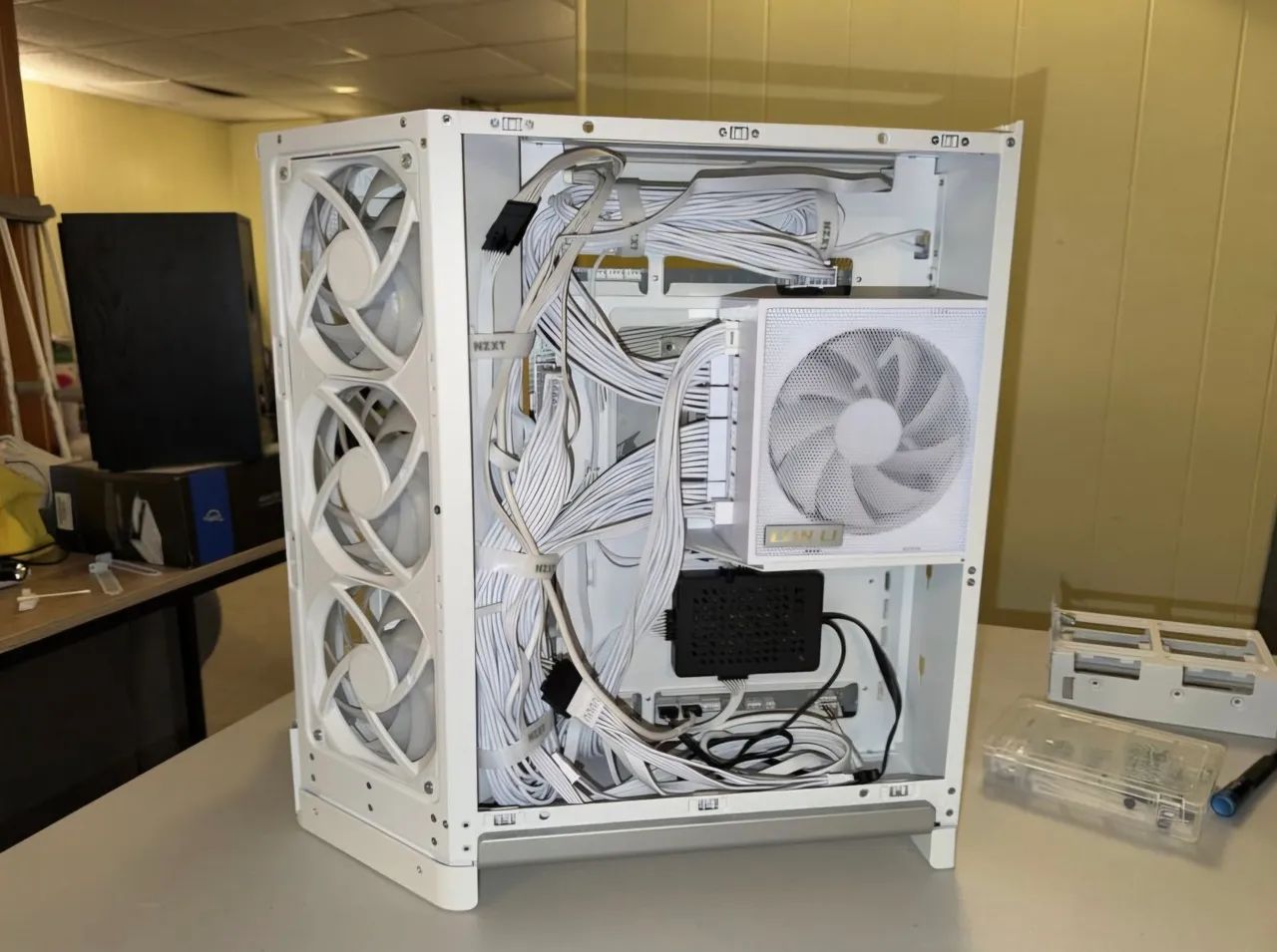 PC GAMER HIGH END PERSONALIZADO - Foto 3