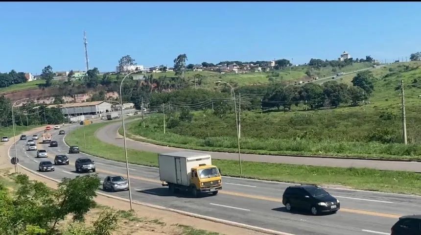 ÁREA COMERCIAL À VENDA 8.000 m² PLANOS E COM LICENÇAS PARA OBRA . - Foto 2