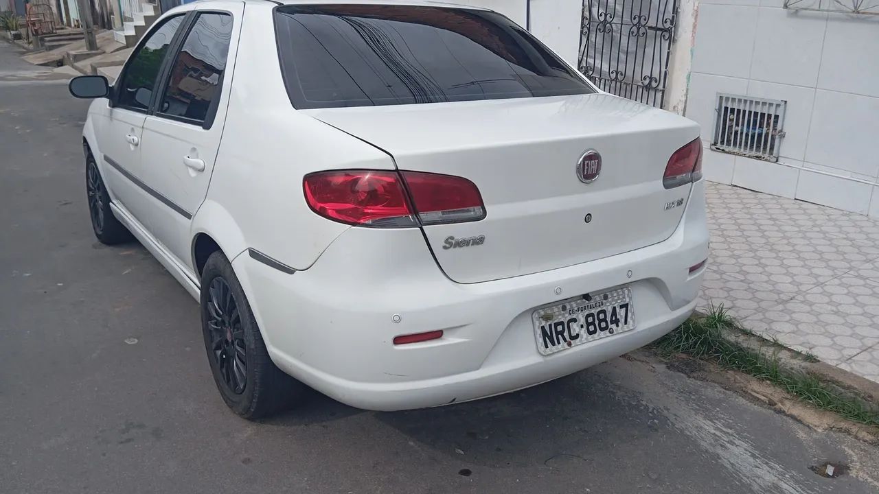 Fiat Siena Siena HLX 1.8 mpi Flex 8V 4p 2010