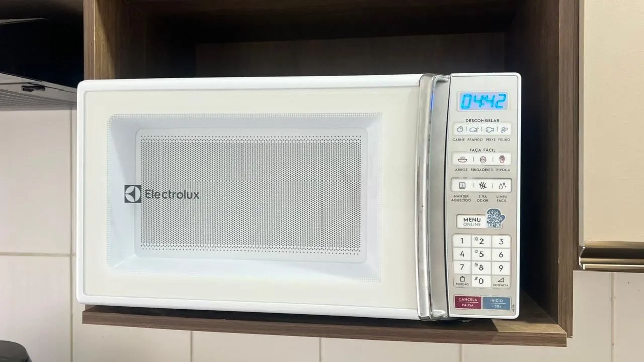 Microondas Eletrolux 34 Lt - Foto 5