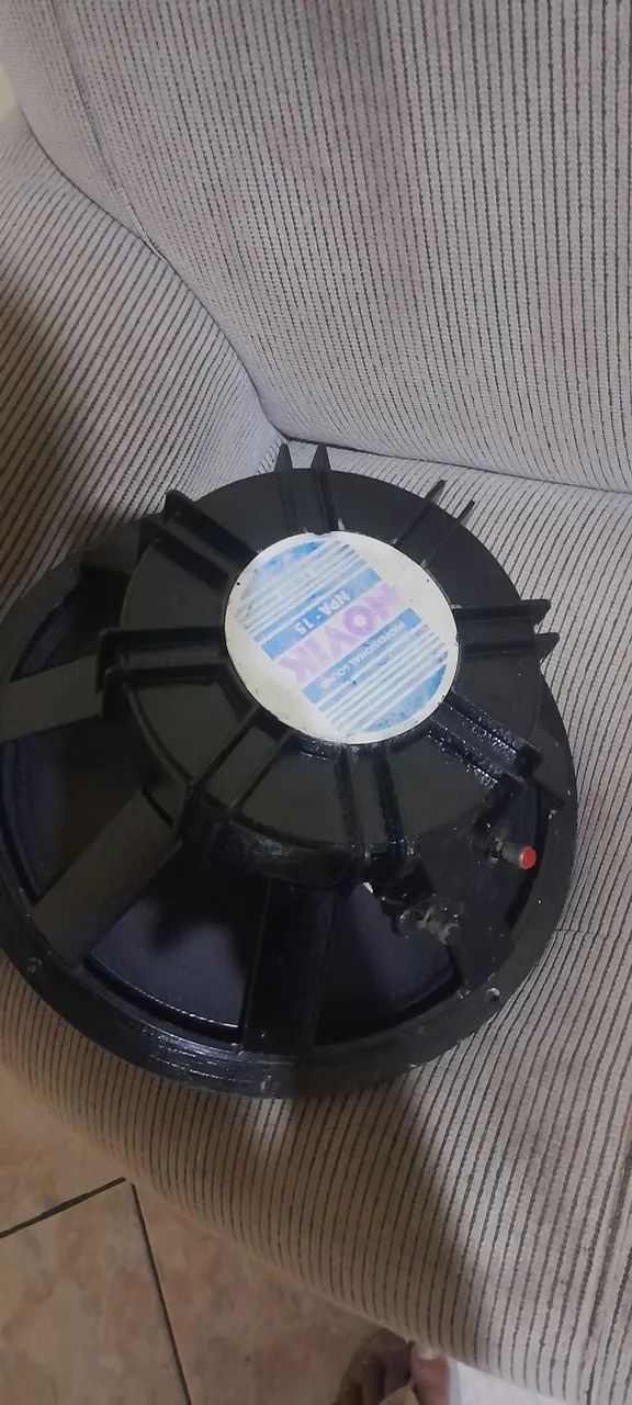 Alto-falante de 15 polegadas 1100 watts  de potência.  - Foto 2