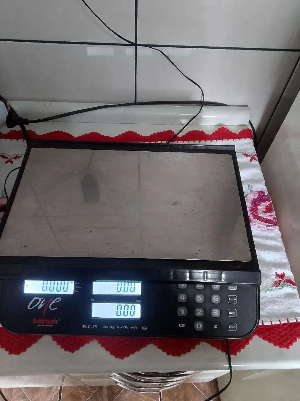 Balança de padaria Etc!! Semi nova.. pesa até 15 kilos.. - Foto 4