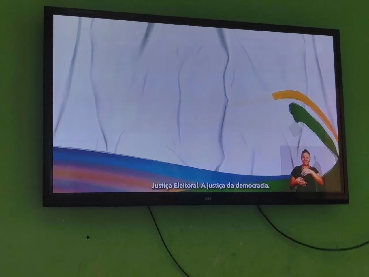 Estou vendo essa TV no valor de r$700  50 polegadas  - Foto 5