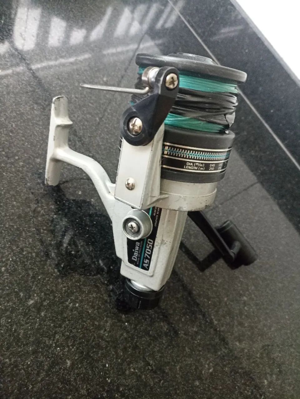 Molinete de pesca Daiwa AS 7050 - Foto 2