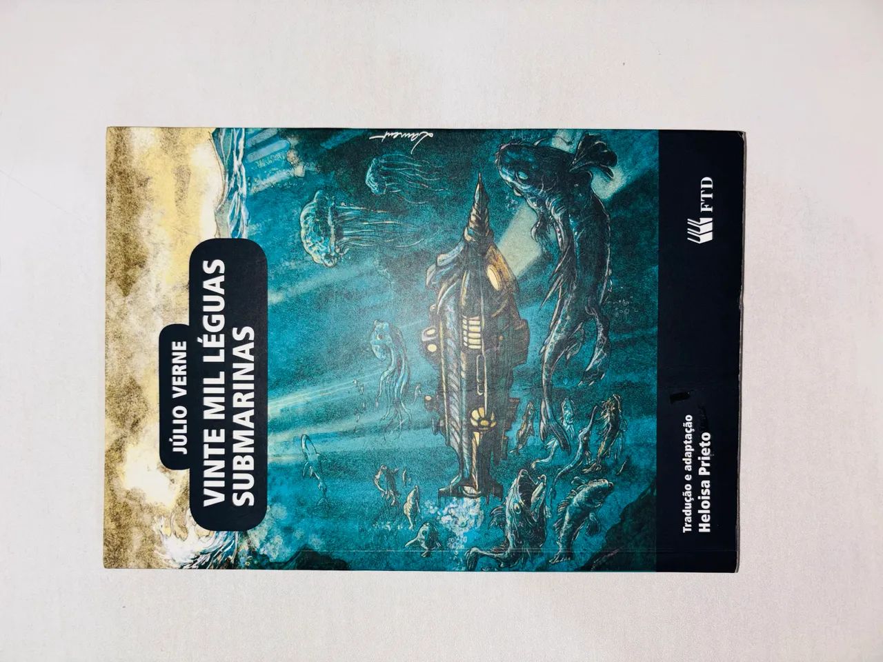 Livro vinte mil léguas submarinas 