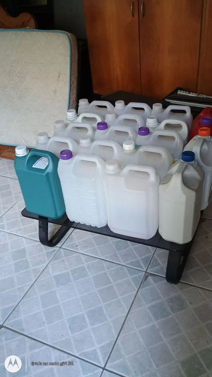 25 galão, 2 reais cada
