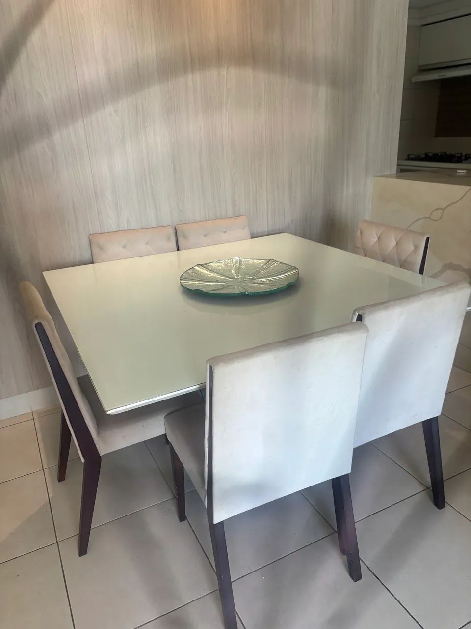 Lindo conjunto de mesa e cadeiras  - Foto 3